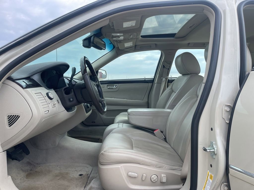 Used 2010 Cadillac DTS Premium w/ Driver Awareness Package image 10