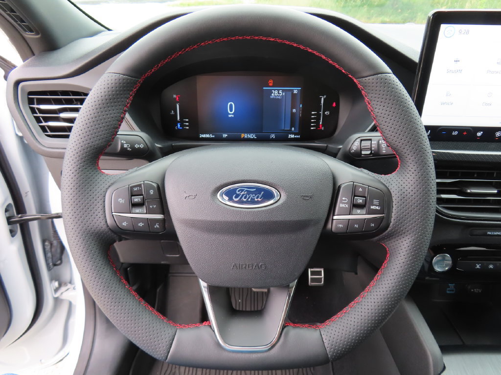 Used 2023 Ford Escape ST-Line w/ Tech Pack #1 AWD/4WD image 15