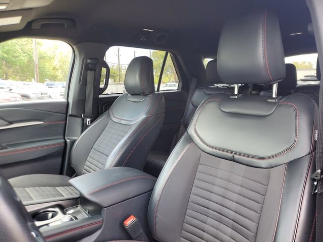 Used 2025 Ford Explorer ST-Line image 16