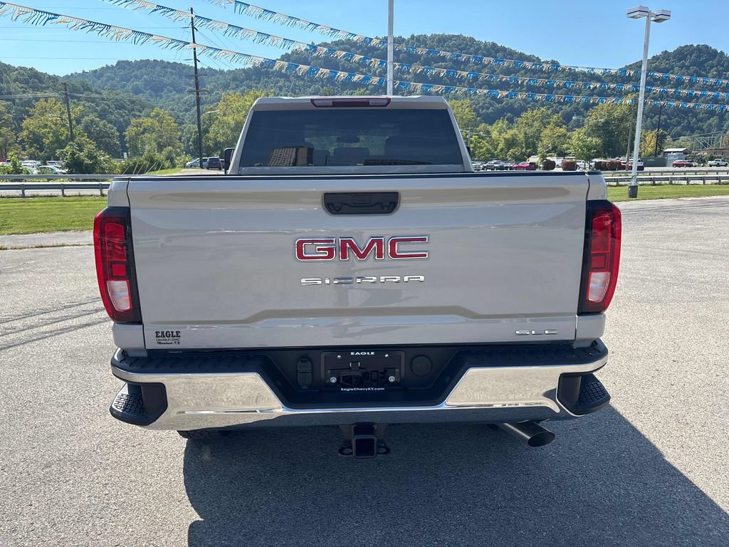 Used 2026 GMC Sierra 2500 SLE AWD/4WD image 4