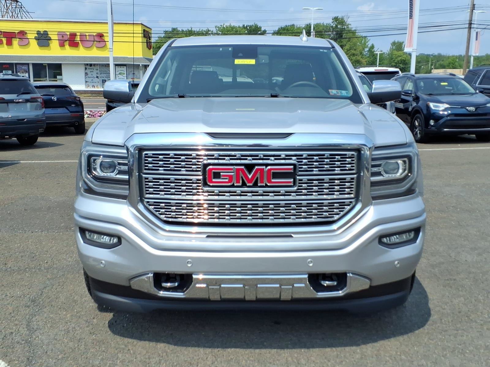 Used 2017 GMC Sierra 1500 Denali w/ Denali Ultimate Package AWD/4WD image 9