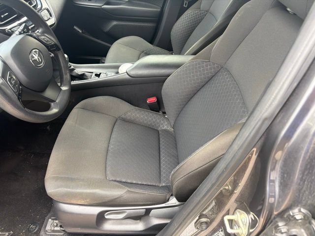 Used 2021 Toyota C-HR LE FWD image 12