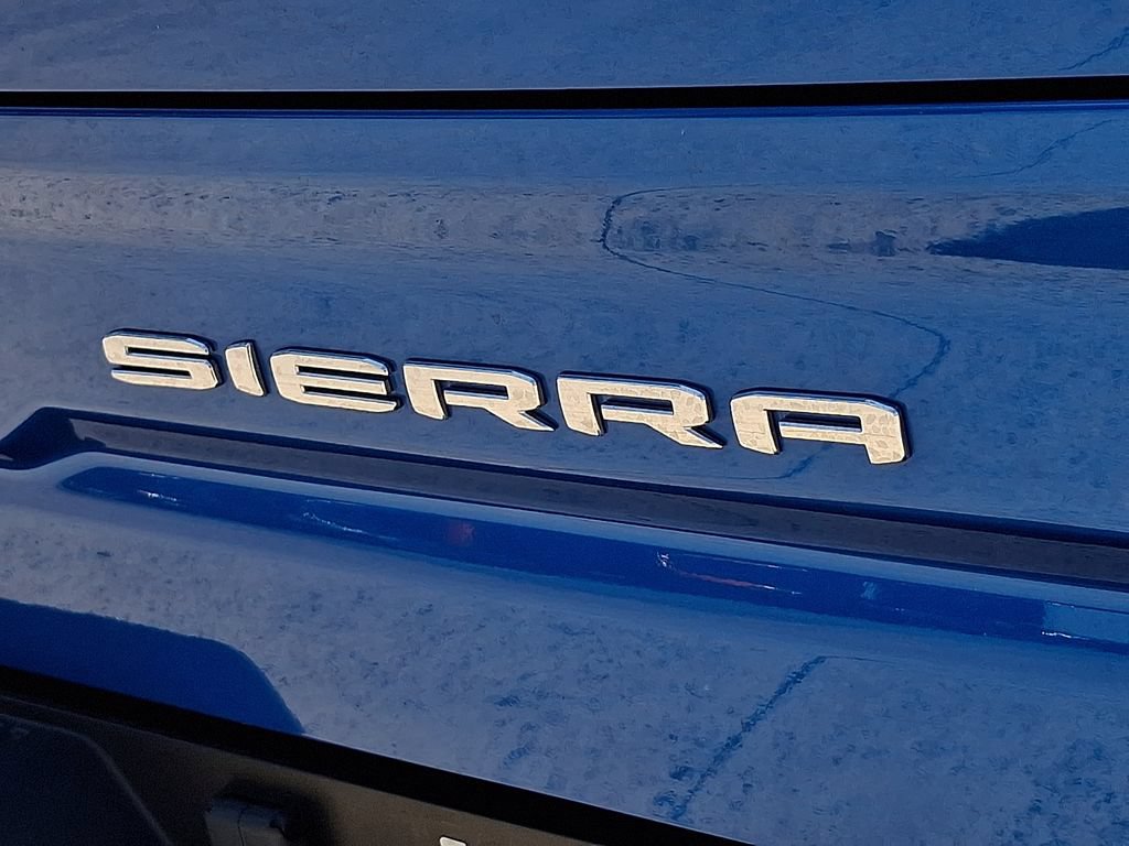 Used 2023 GMC Sierra 1500 AT4X AWD/4WD image 30