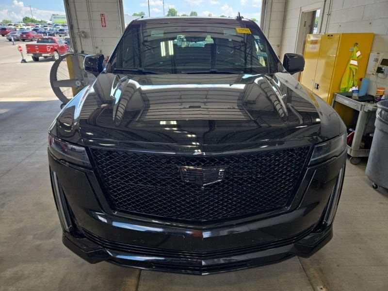 Used 2022 Cadillac Escalade Sport w/ Touring Package AWD/4WD image 38
