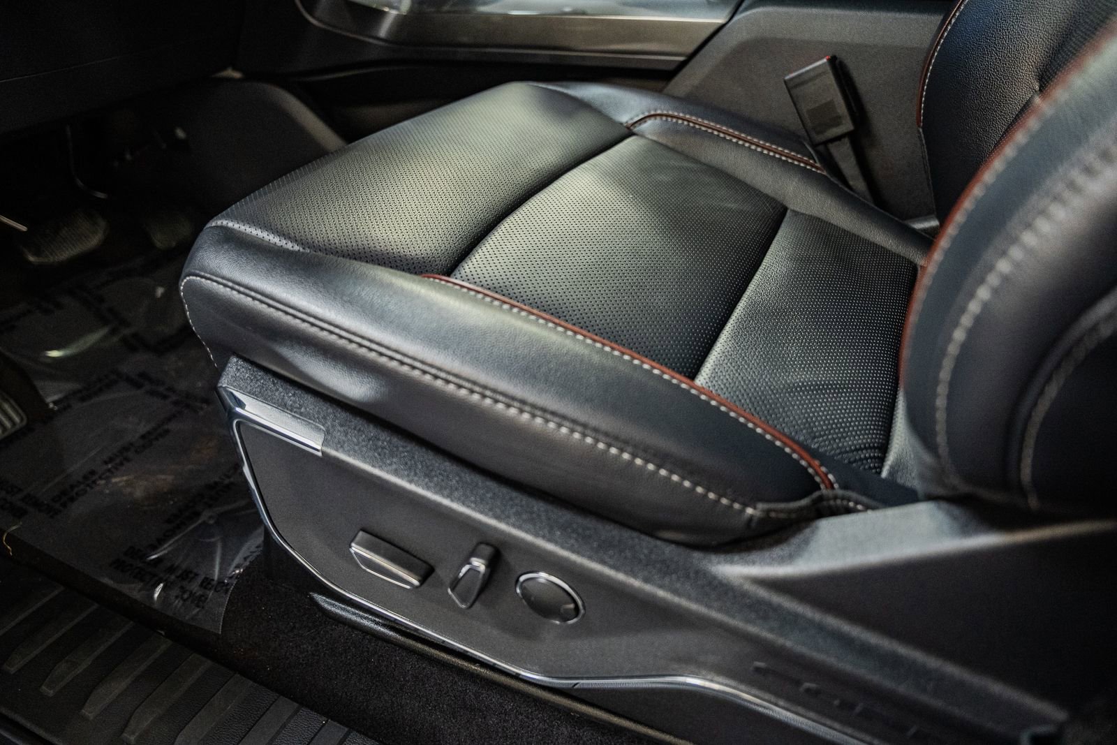 Certified 2023 Ford F150 Lariat w/ Equipment Group 502A High image 45