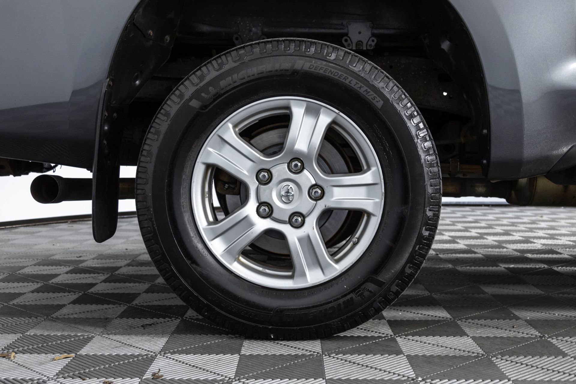 Used 2011 Toyota Tundra 4x4 CrewMax w/ SR5 Pkg image 44