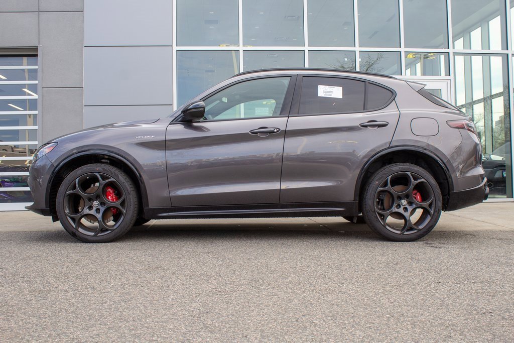 New 2025 Alfa Romeo Stelvio Sprint w/ Veloce Package image 7