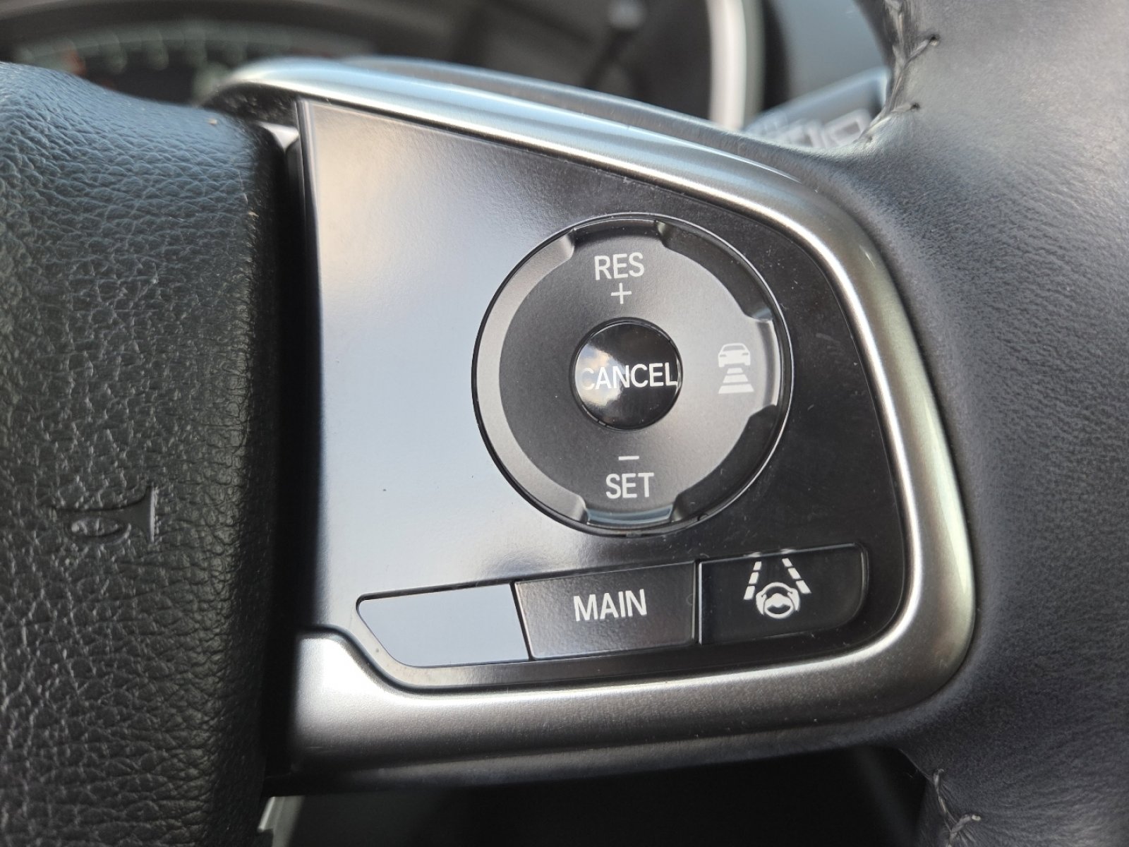 Used 2017 Honda CR-V Touring image 9