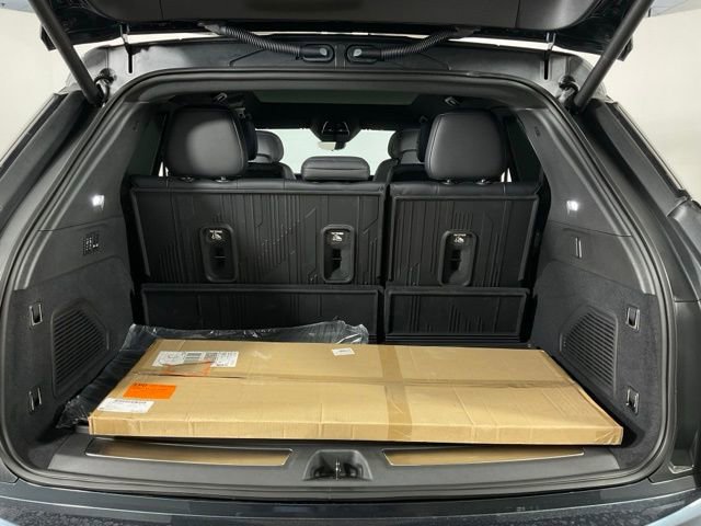 New 2026 Cadillac Escalade IQ Sport 1 w/ LPO, ONYX Package image 38