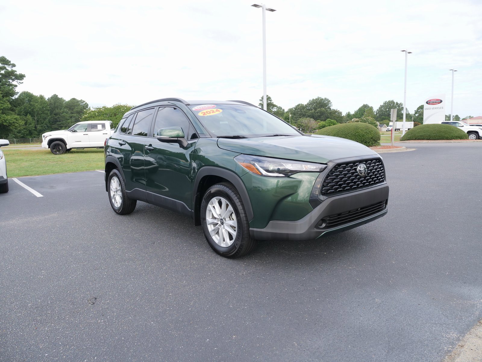 Used 2024 Toyota Corolla Cross LE image 10