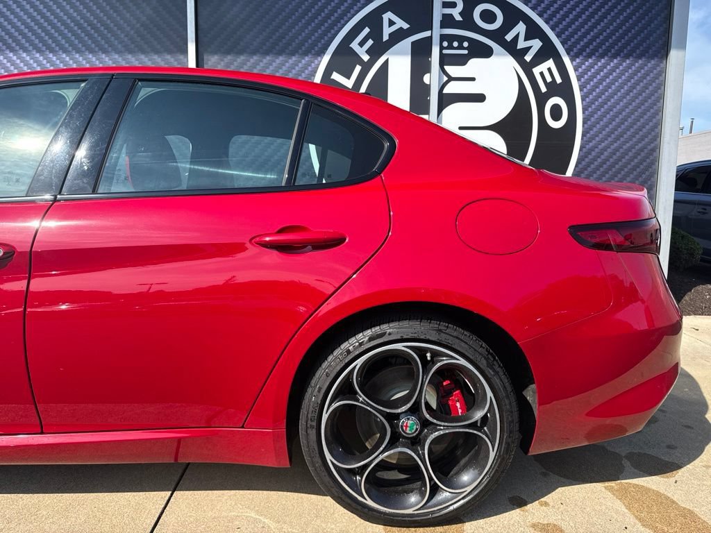 Used 2021 Alfa Romeo Giulia Ti Sport AWD/4WD image 14