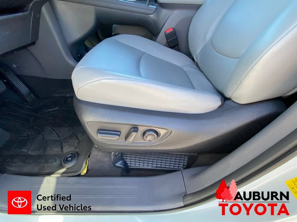 Certified 2023 Toyota Sienna XLE FWD image 37