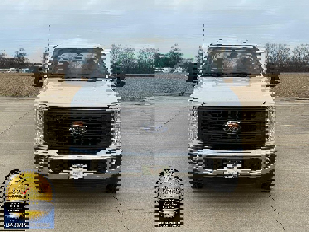 Used 2023 Ford F250 XL w/ XL Chrome Package image 2