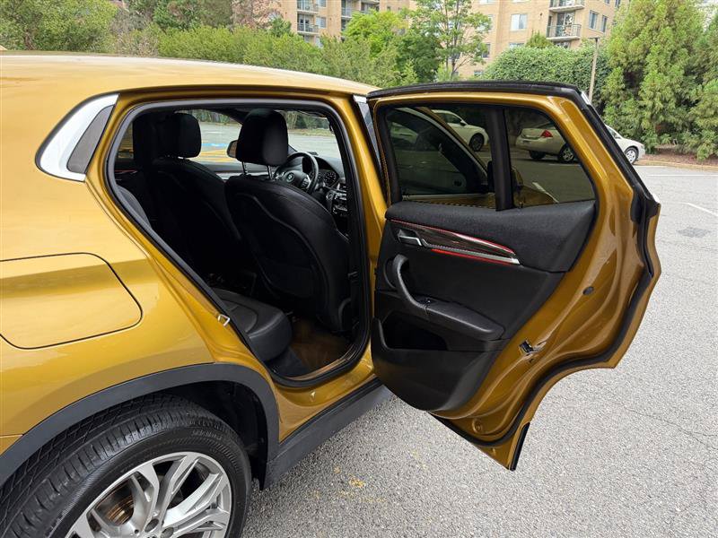Used 2018 BMW X2 sDrive28i w/ Convenience Package FWD image 17