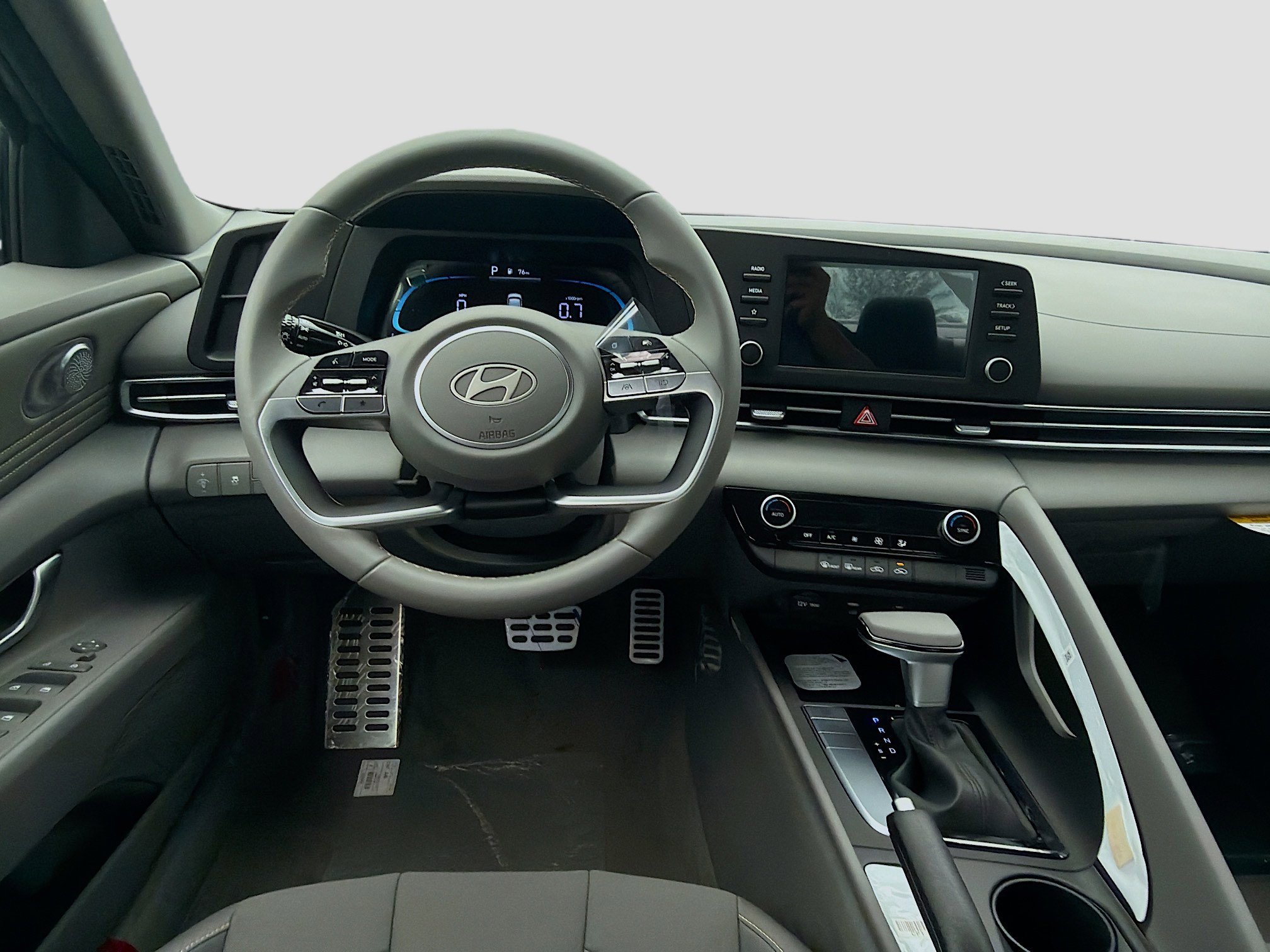 New 2026 Hyundai Elantra Sport w/ Cargo Package FWD image 15