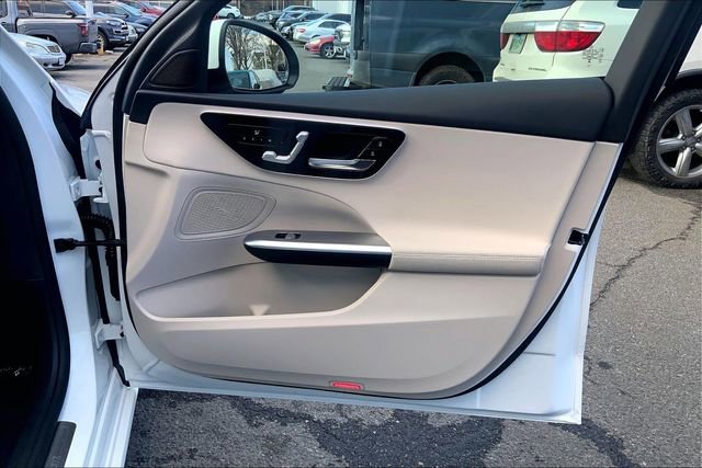 Used 2025 Mercedes-Benz C 300 4MATIC Sedan image 19