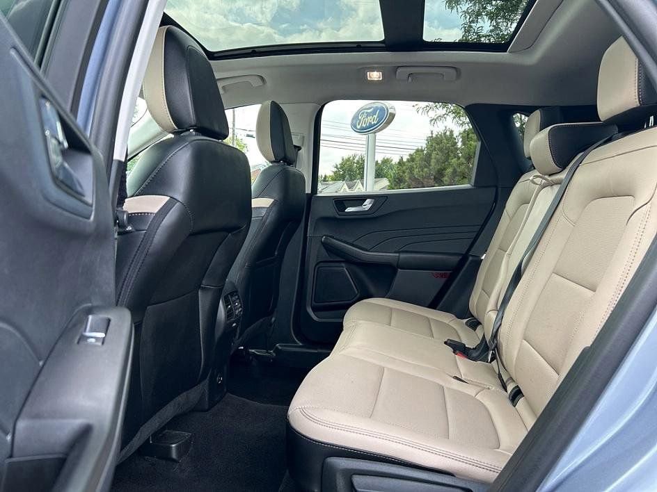 Used 2022 Ford Escape SEL image 29