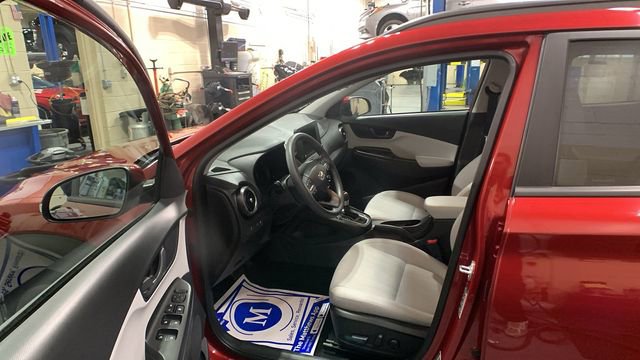 Used 2023 Hyundai Kona SEL w/ Cargo Package image 8