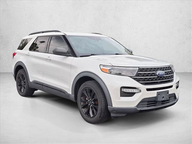 Used 2020 Ford Explorer XLT w/ Equipment Group 202A AWD/4WD image 3