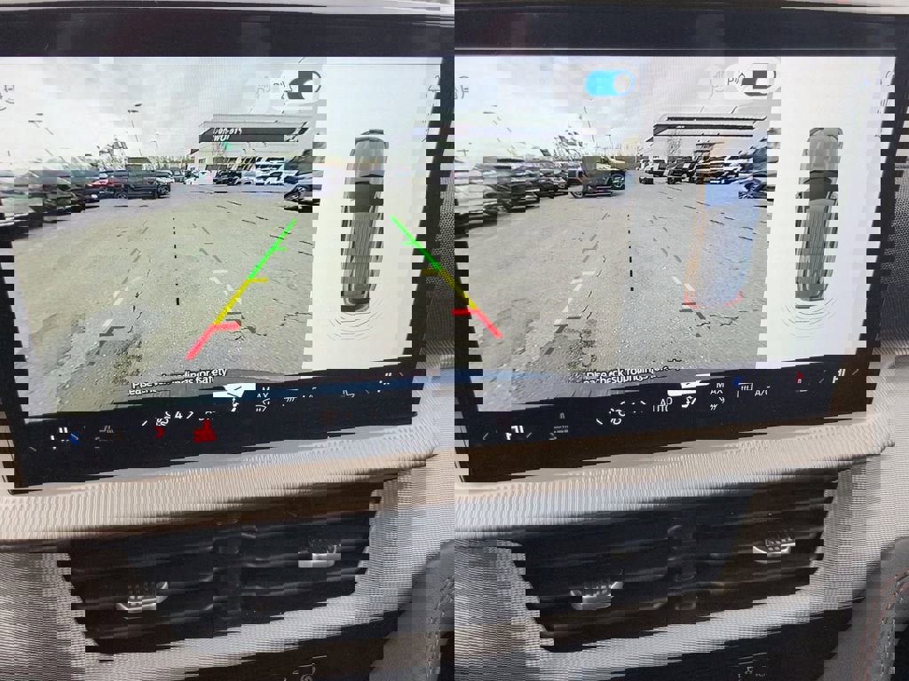 Used 2025 Ford Explorer Active image 26