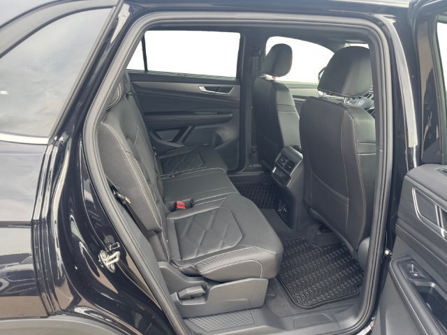 New 2026 Volkswagen Atlas Cross Sport SE FWD image 12