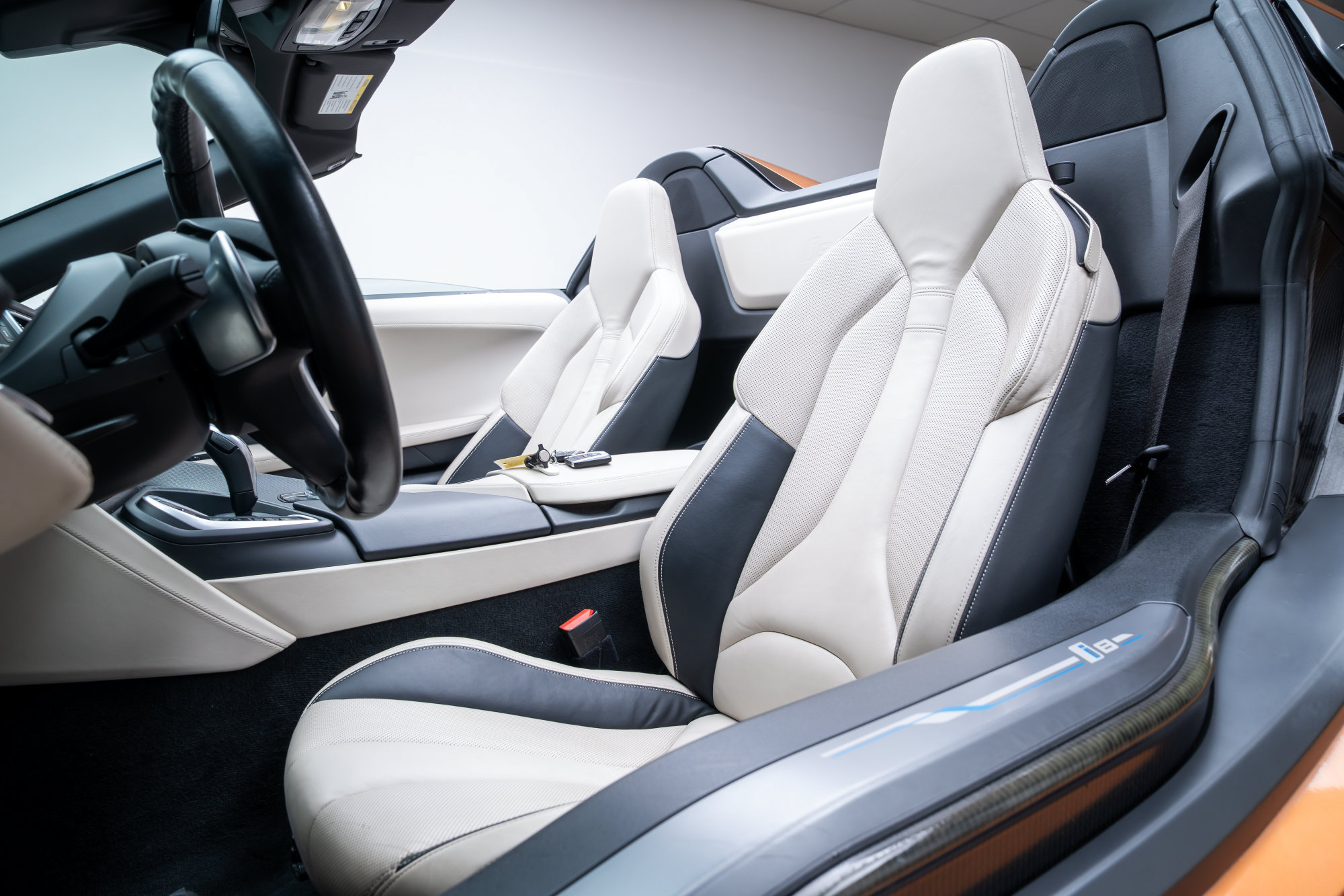 Used 2019 BMW i8 Roadster AWD/4WD image 21