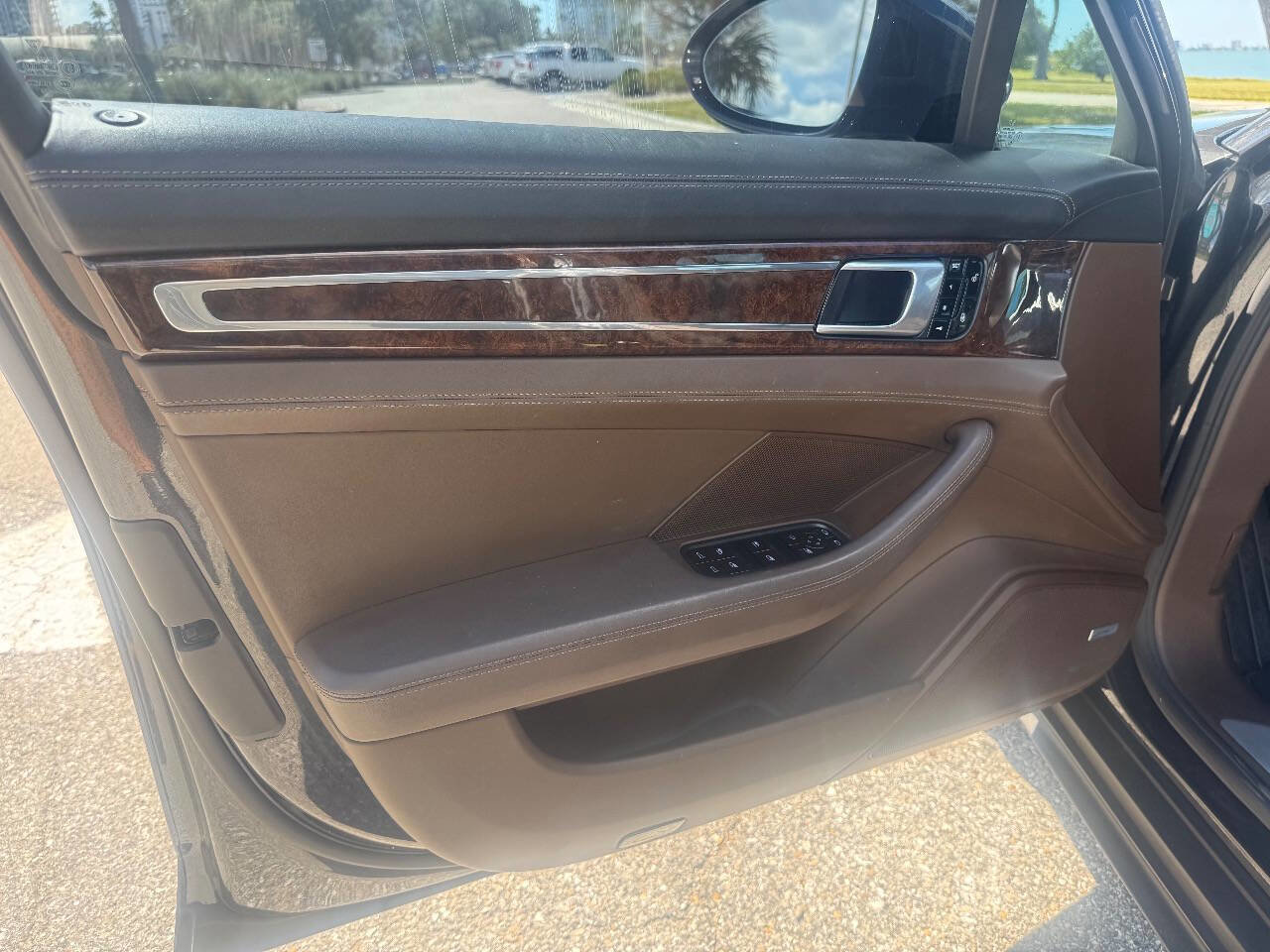 Used 2017 Porsche Panamera Turbo w/ Sport Package image 34