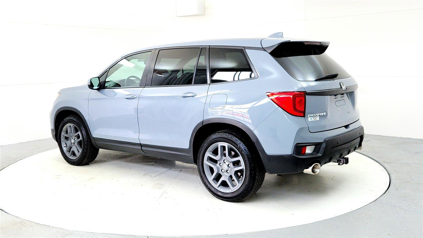 Used 2023 Honda Passport EX-L image 4