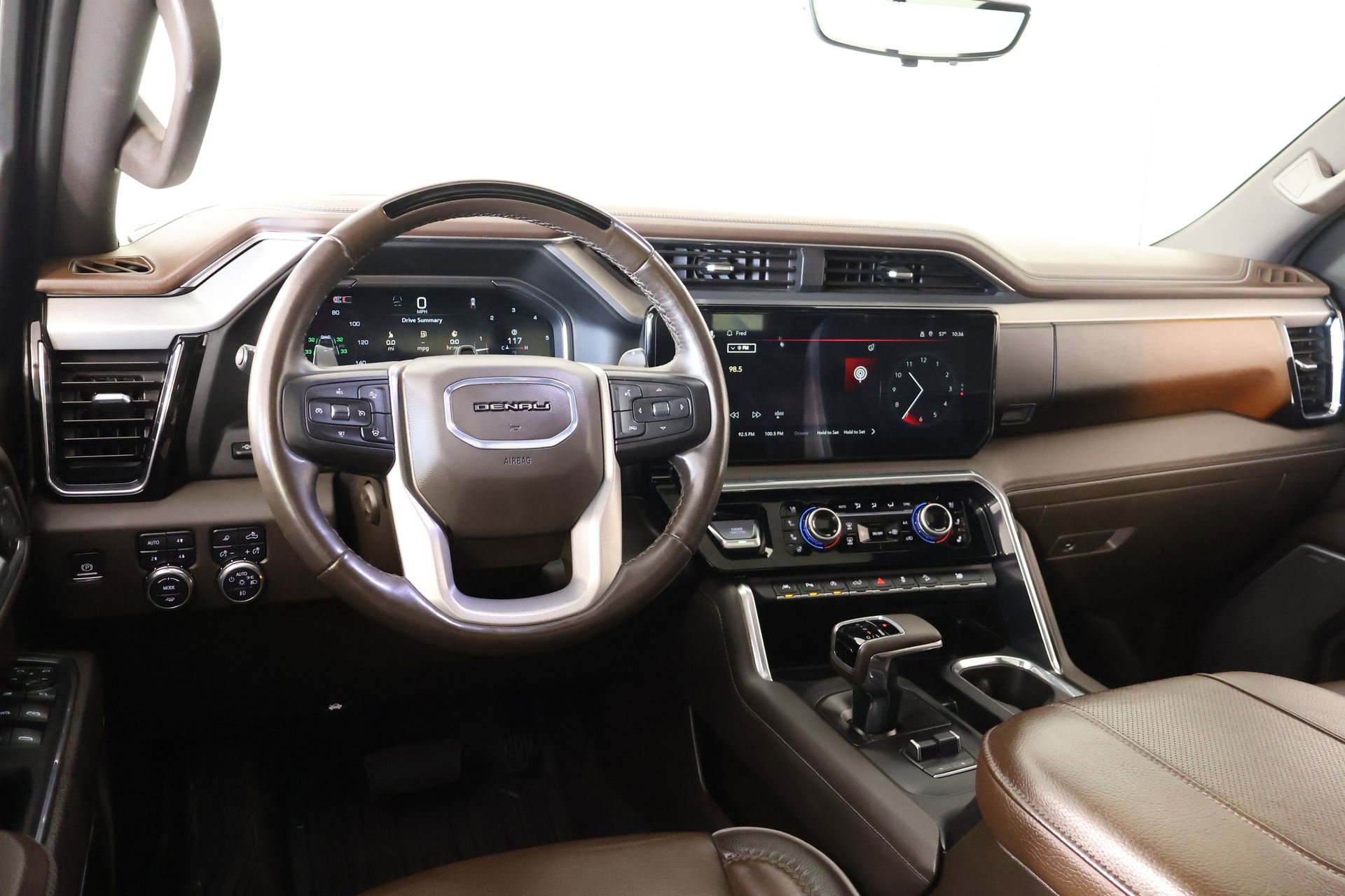 Used 2024 GMC Sierra 1500 Denali image 2