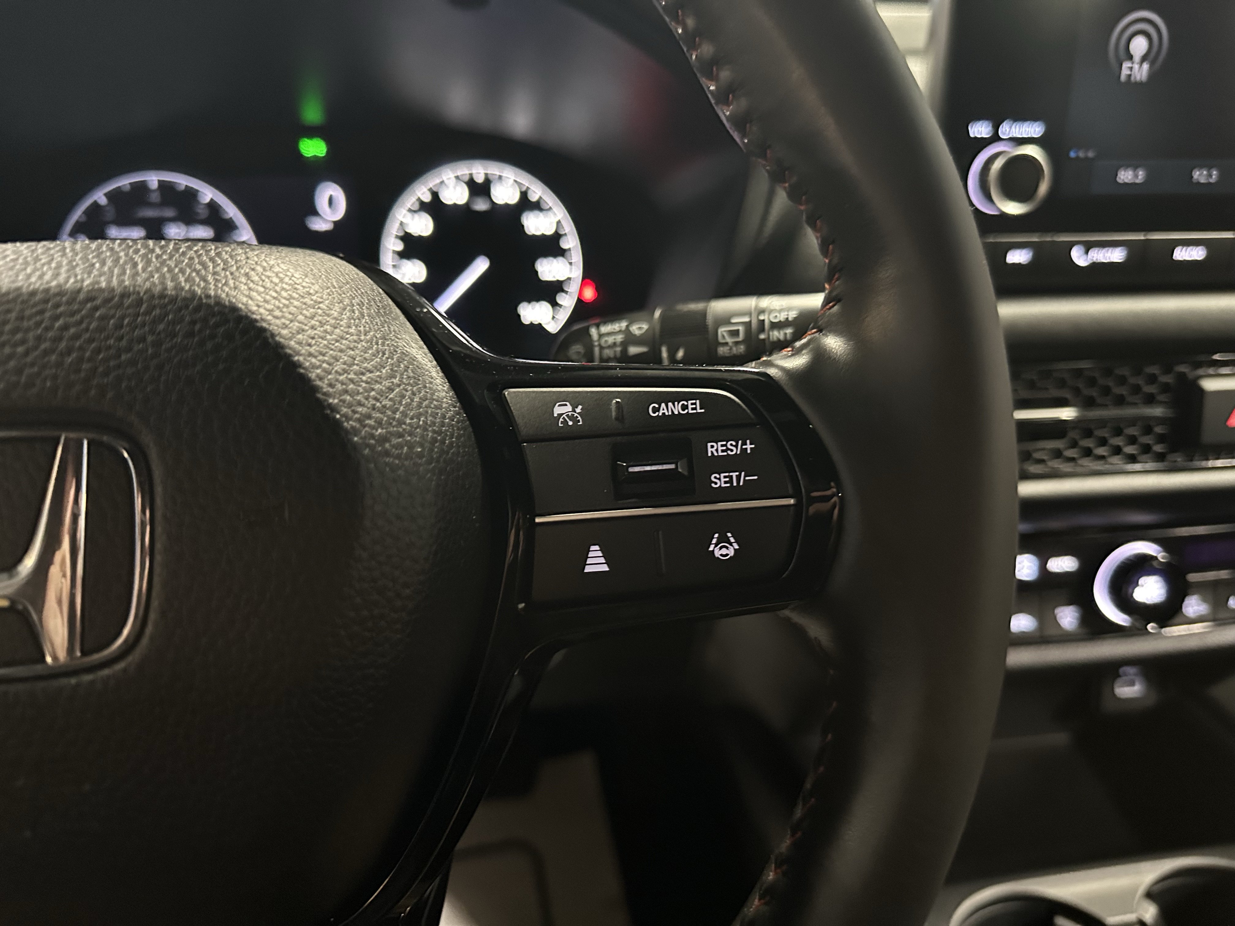 Used 2024 Honda HR-V Sport image 12