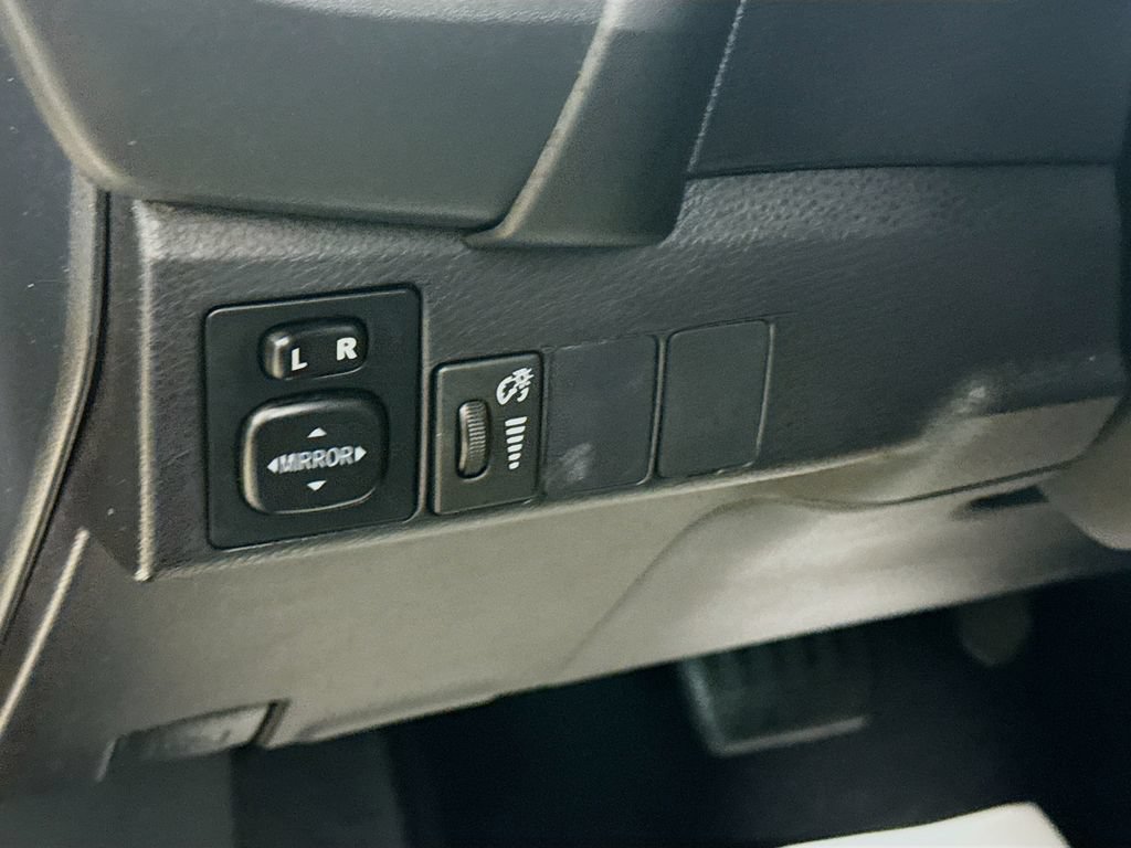 Used 2019 Toyota Corolla L FWD image 11