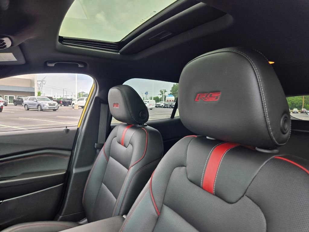 Used 2024 Chevrolet Trax RS w/ Sunroof Package image 24