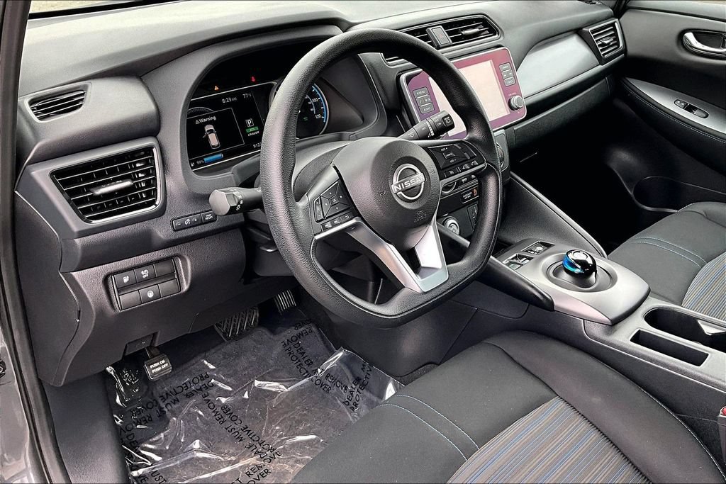 Used 2025 Nissan Leaf S FWD image 18