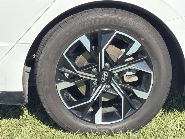 Used 2025 Hyundai Sonata SEL FWD image 17