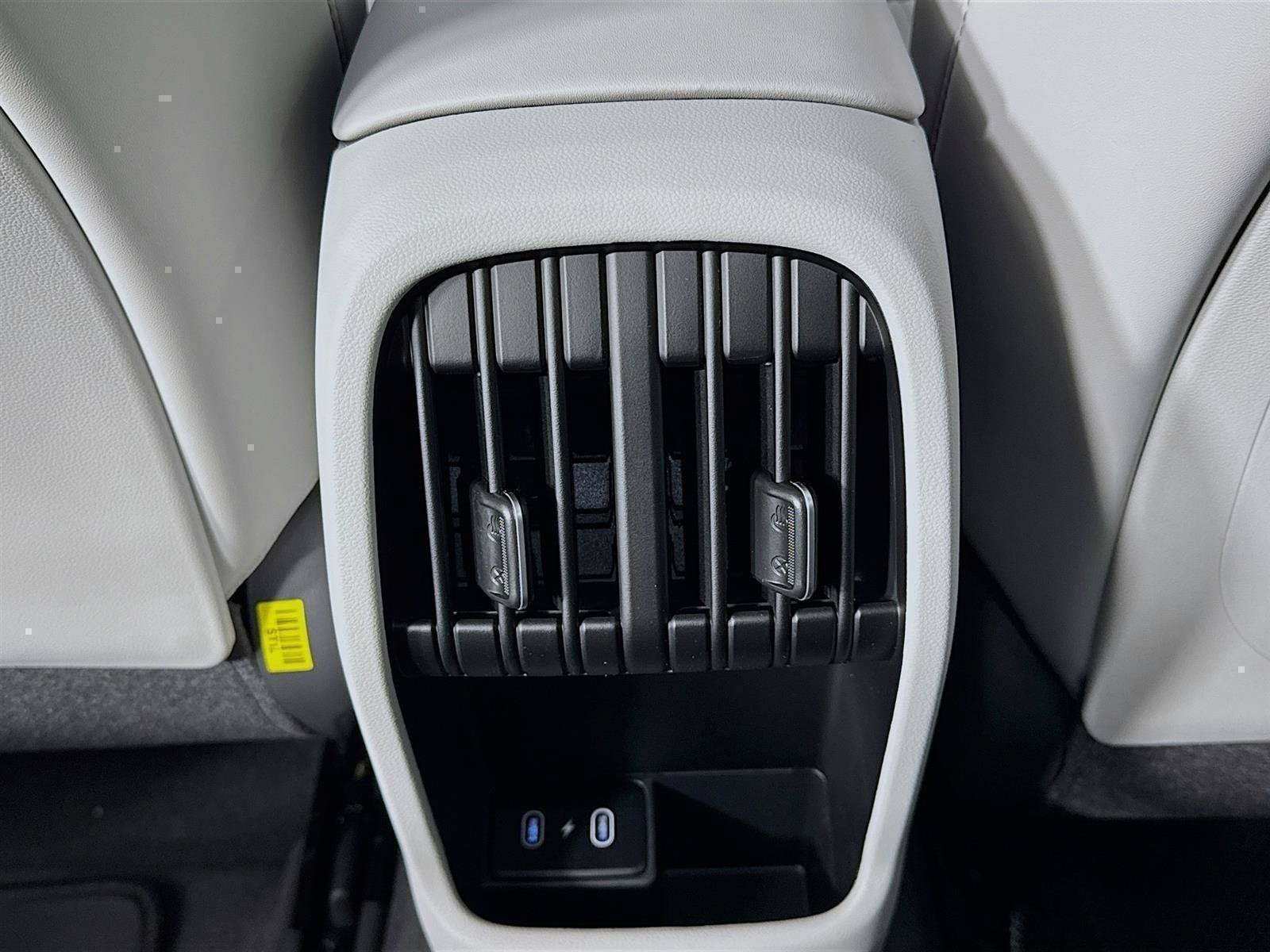 New 2026 Hyundai Kona Limited FWD image 27