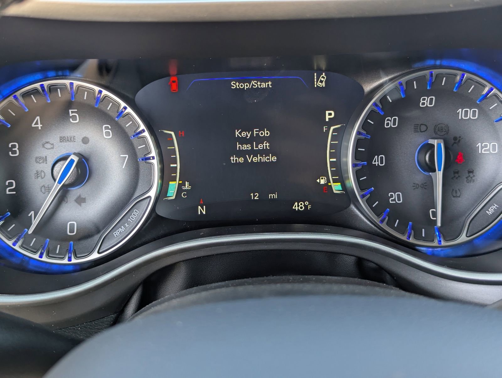 New 2026 Chrysler Pacifica Select image 10