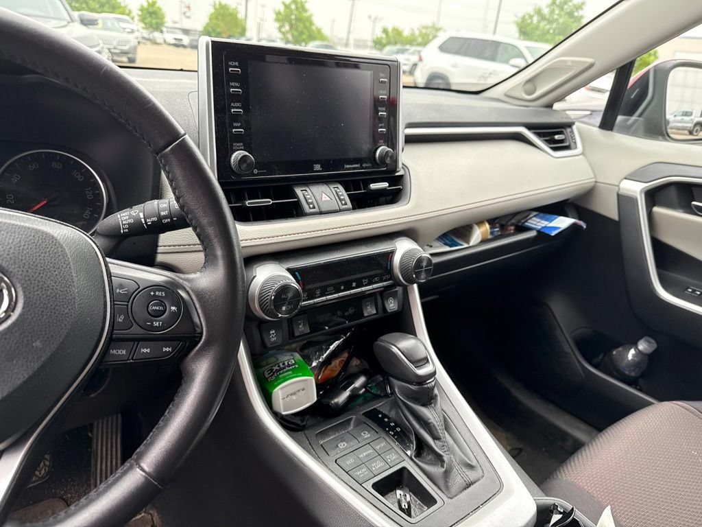 Used 2021 Toyota RAV4 XLE Premium AWD/4WD image 18
