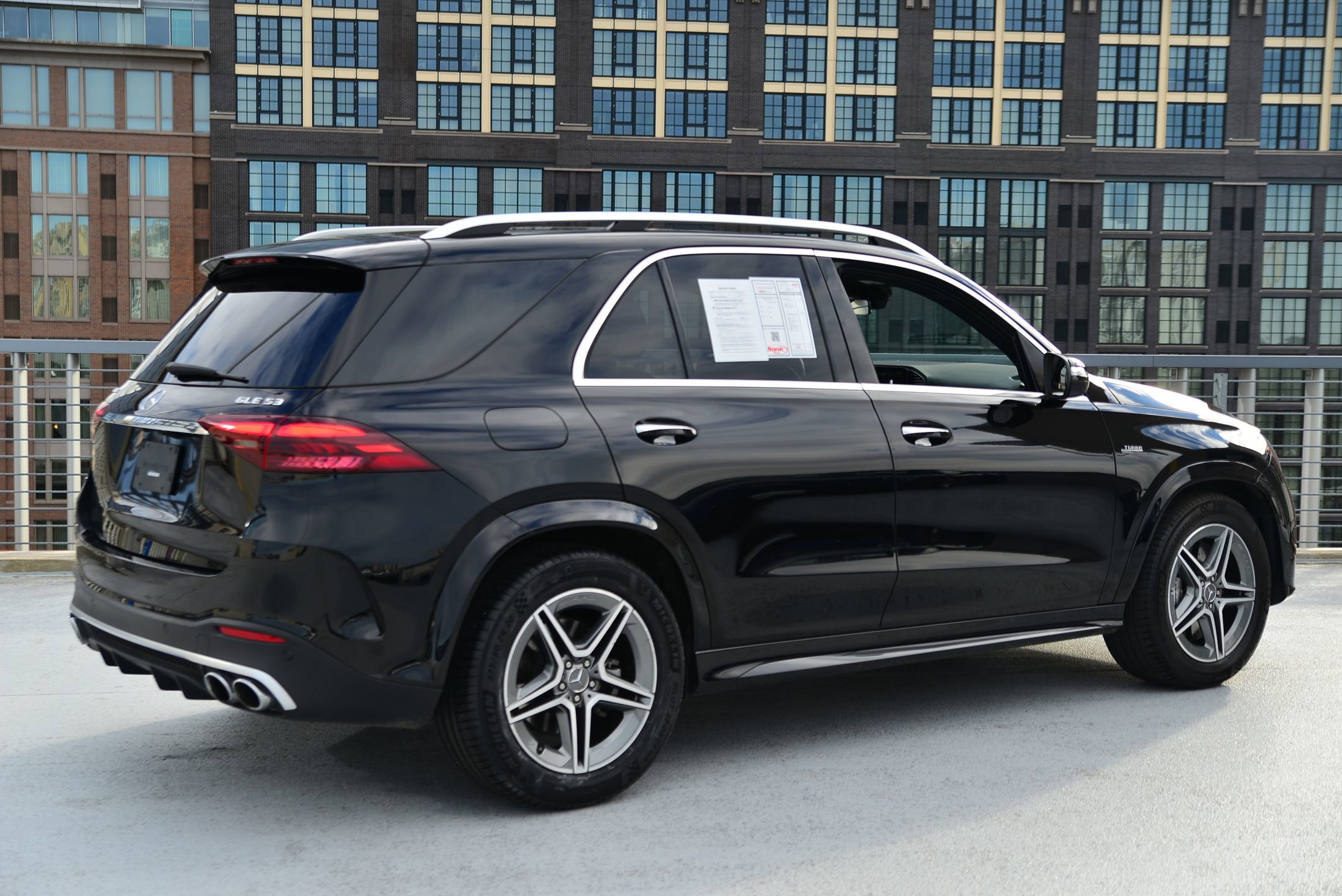 Used 2025 Mercedes-Benz GLE 53 AMG 4MATIC image 10