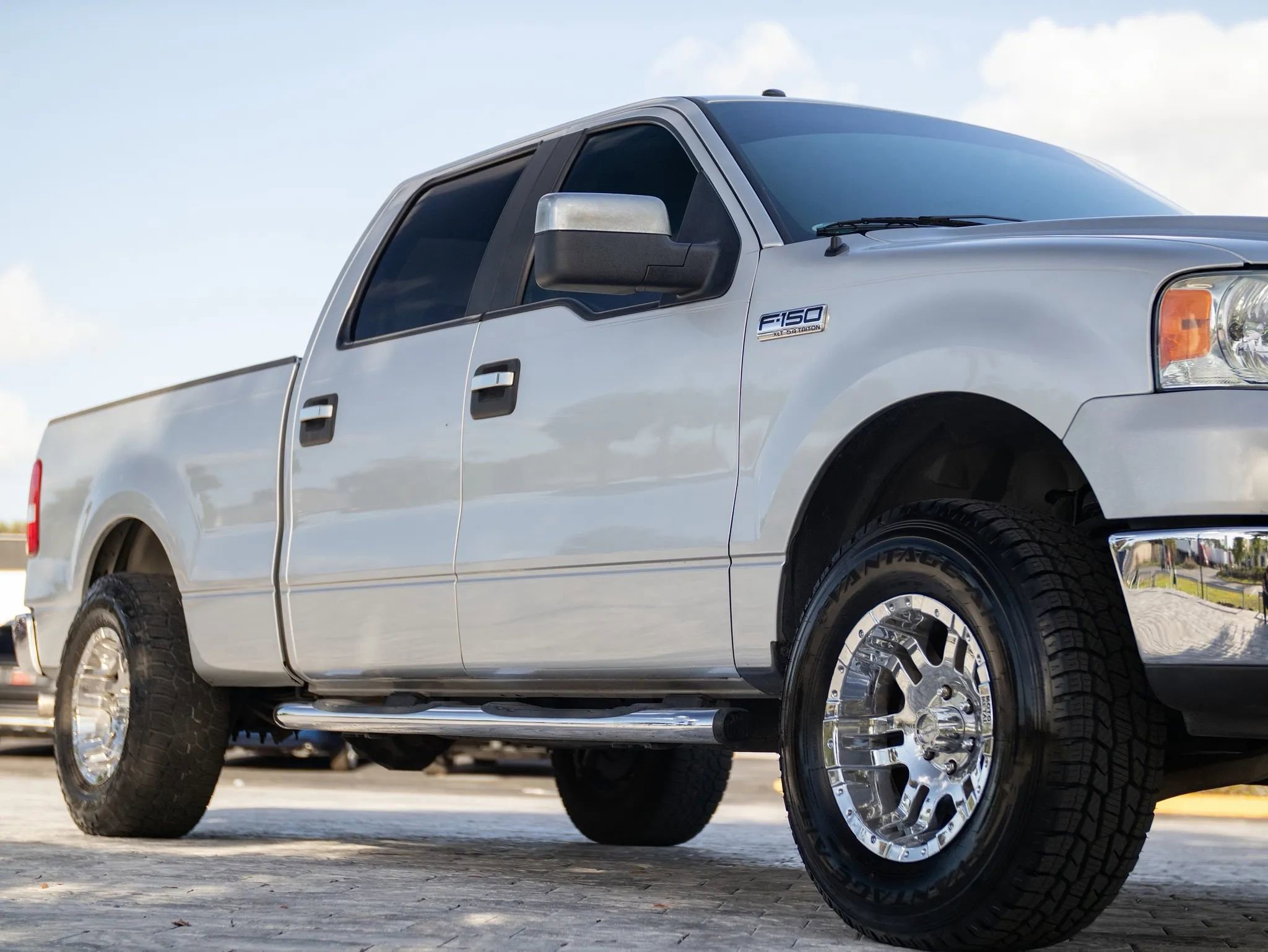 Used 2008 Ford F150 Lariat RWD image 2