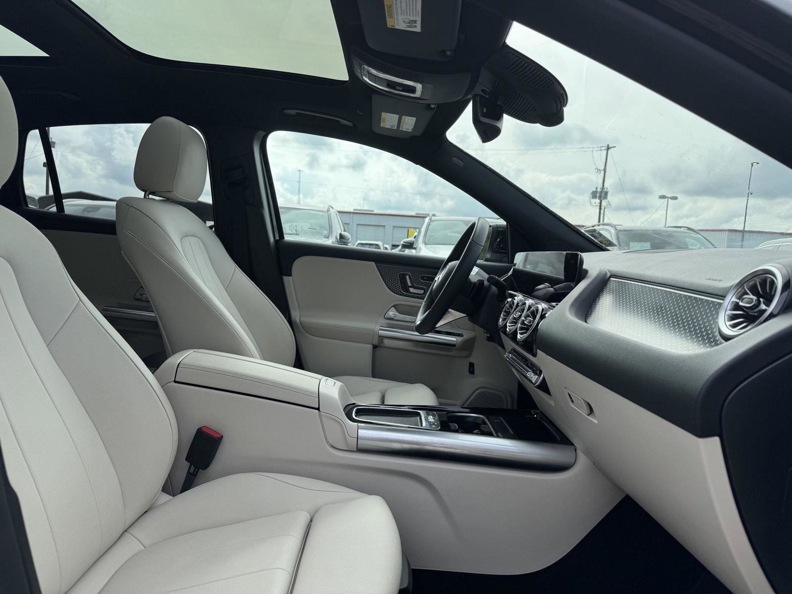 Certified 2025 Mercedes-Benz GLA 250 image 30