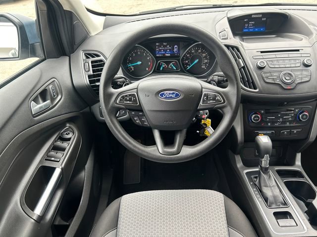 Used 2017 Ford Escape SE w/ SE Cold Weather Package AWD/4WD image 17