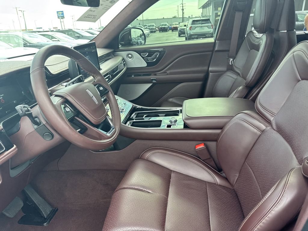 Certified 2023 Lincoln Aviator Black Label w/ Dynamic Handling Package image 22