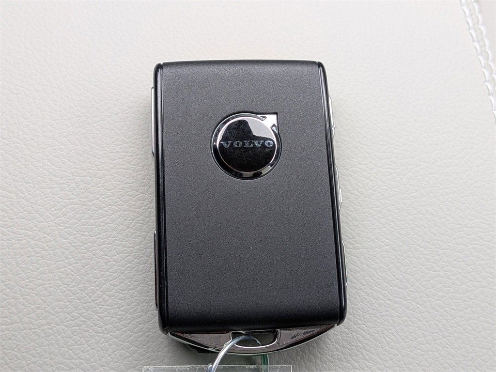 New 2026 Volvo XC40 B5 Plus w/ Protection Package Premier image 32