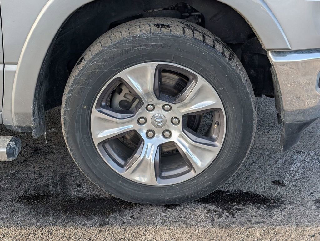 Used 2019 RAM 1500 Laramie image 12