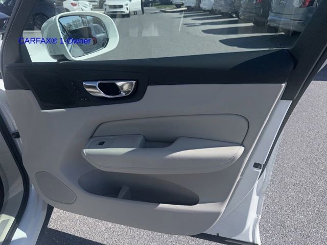 Used 2021 Volvo XC60 T5 Inscription image 4