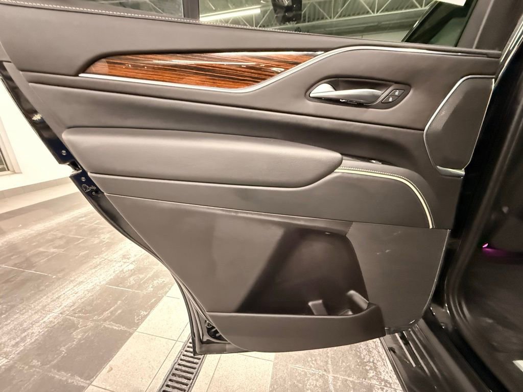 Used 2023 Cadillac Escalade Premium Luxury image 51