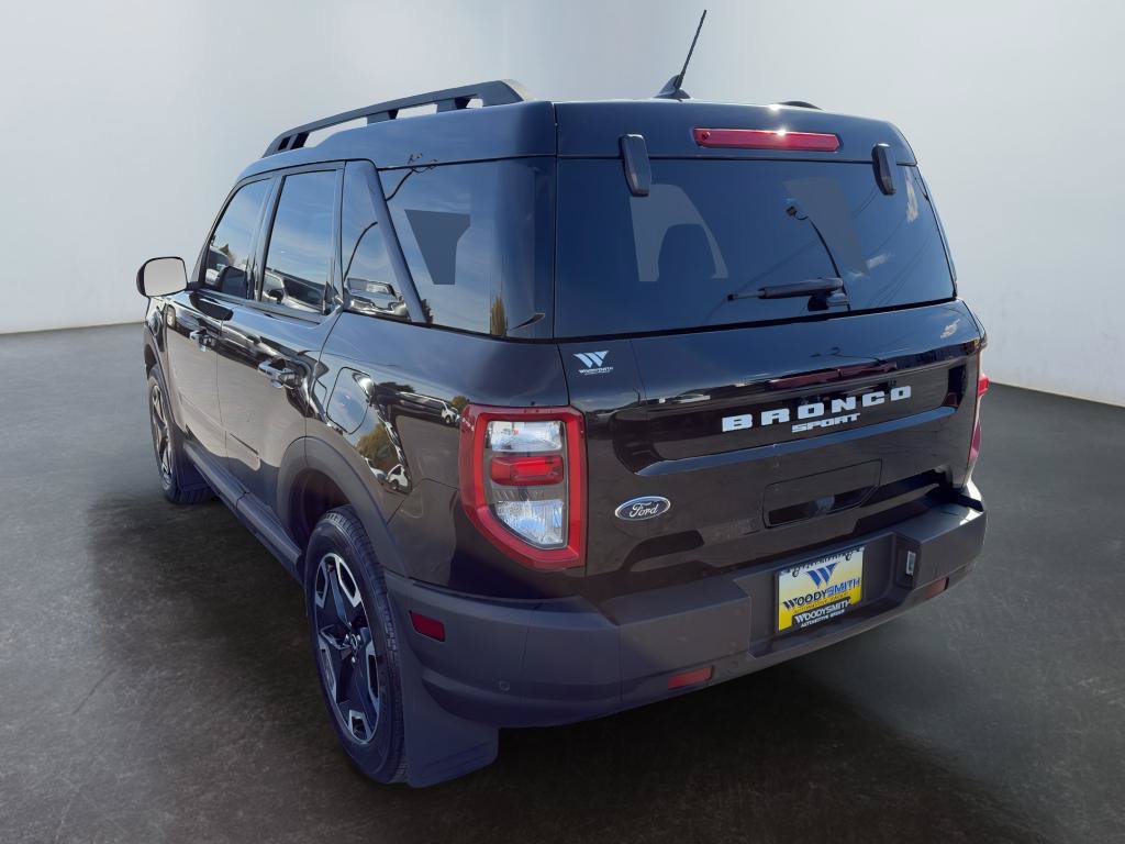 Used 2023 Ford Bronco Sport Outer Banks w/ Tech Package AWD/4WD image 3