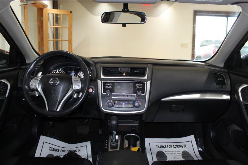 Used 2017 Nissan Altima 2.5 SR FWD image 13