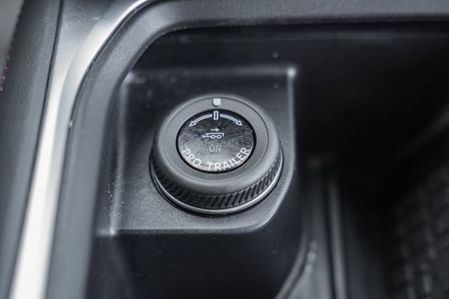 Used 2025 Ford Expedition Active image 36