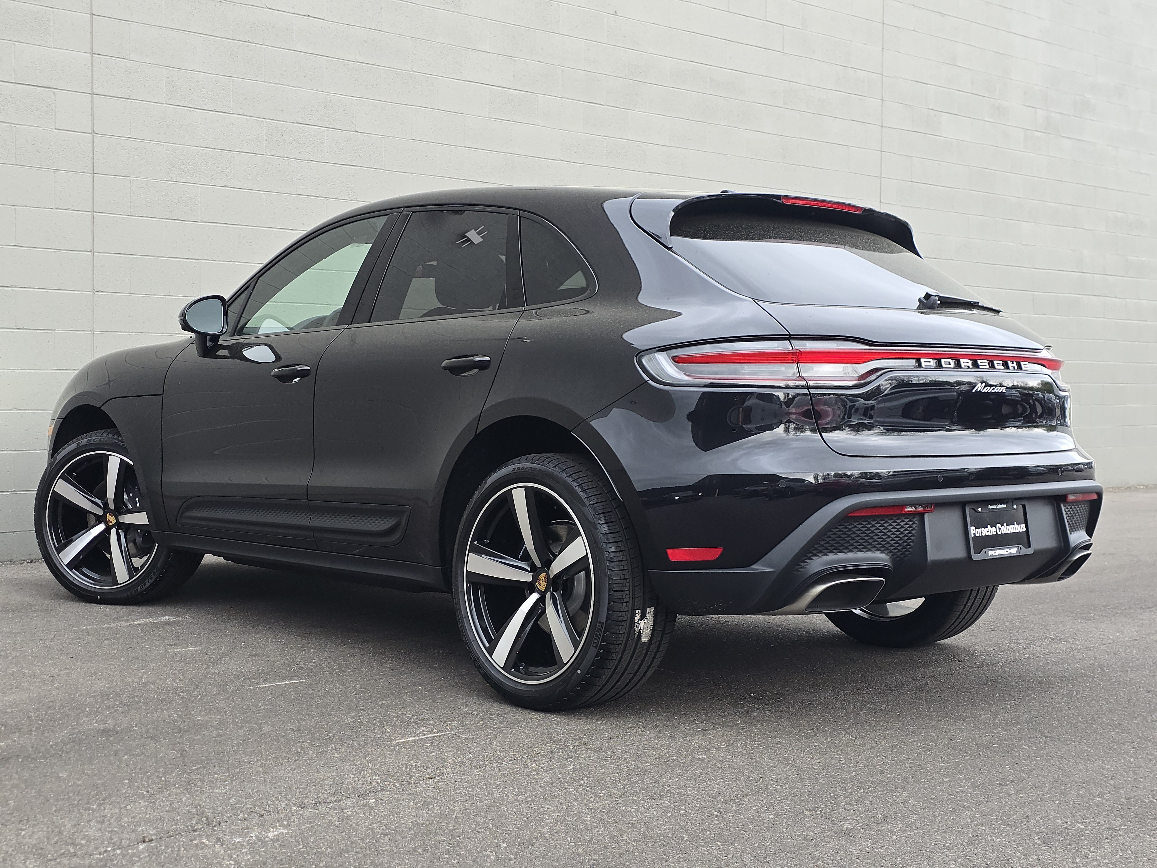 New 2026 Porsche Macan AWD/4WD image 3